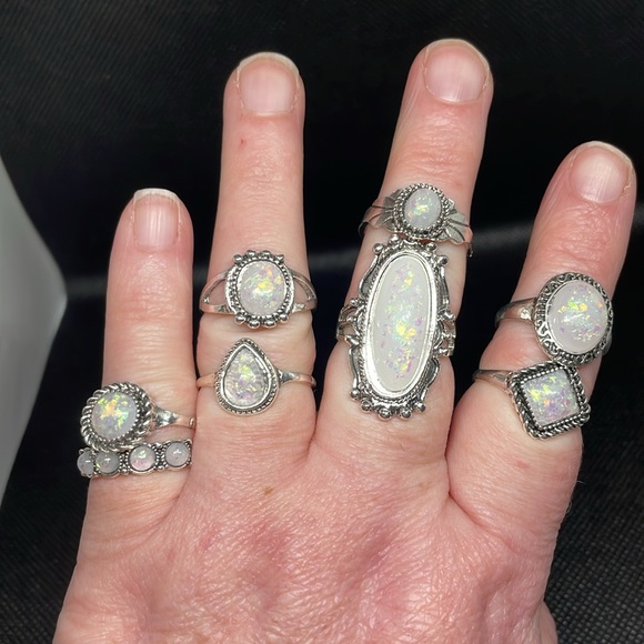 Lot of 8 NWOT Boho Style Rings - sizes vary - Picture 11 of 11